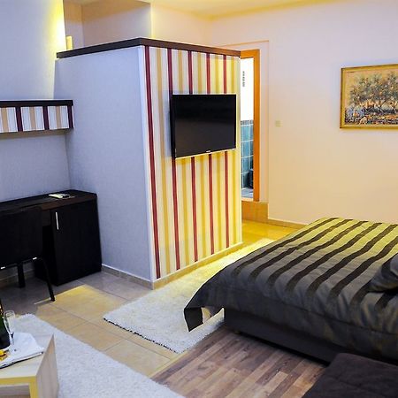 Beach Villa Bb Podstrana Kültér fotó
