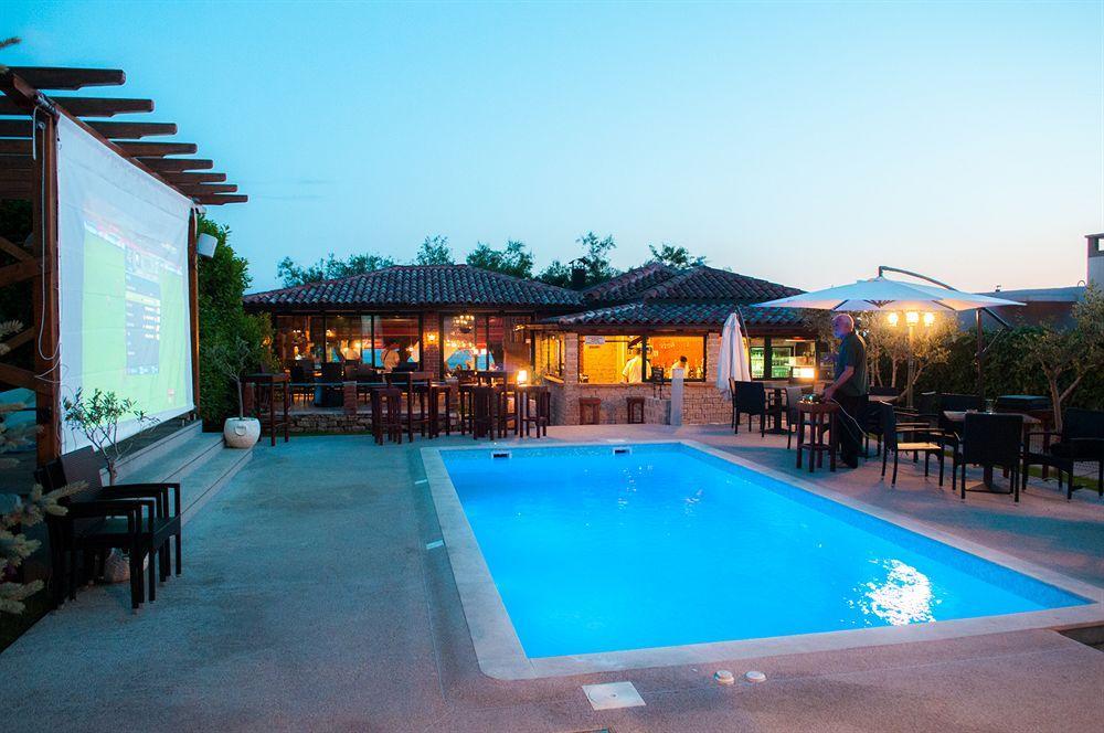 Beach Villa Bb Podstrana Kültér fotó