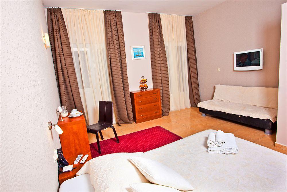 Beach Villa Bb Podstrana Kültér fotó