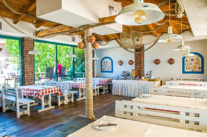Beach Villa Bb Podstrana Kültér fotó