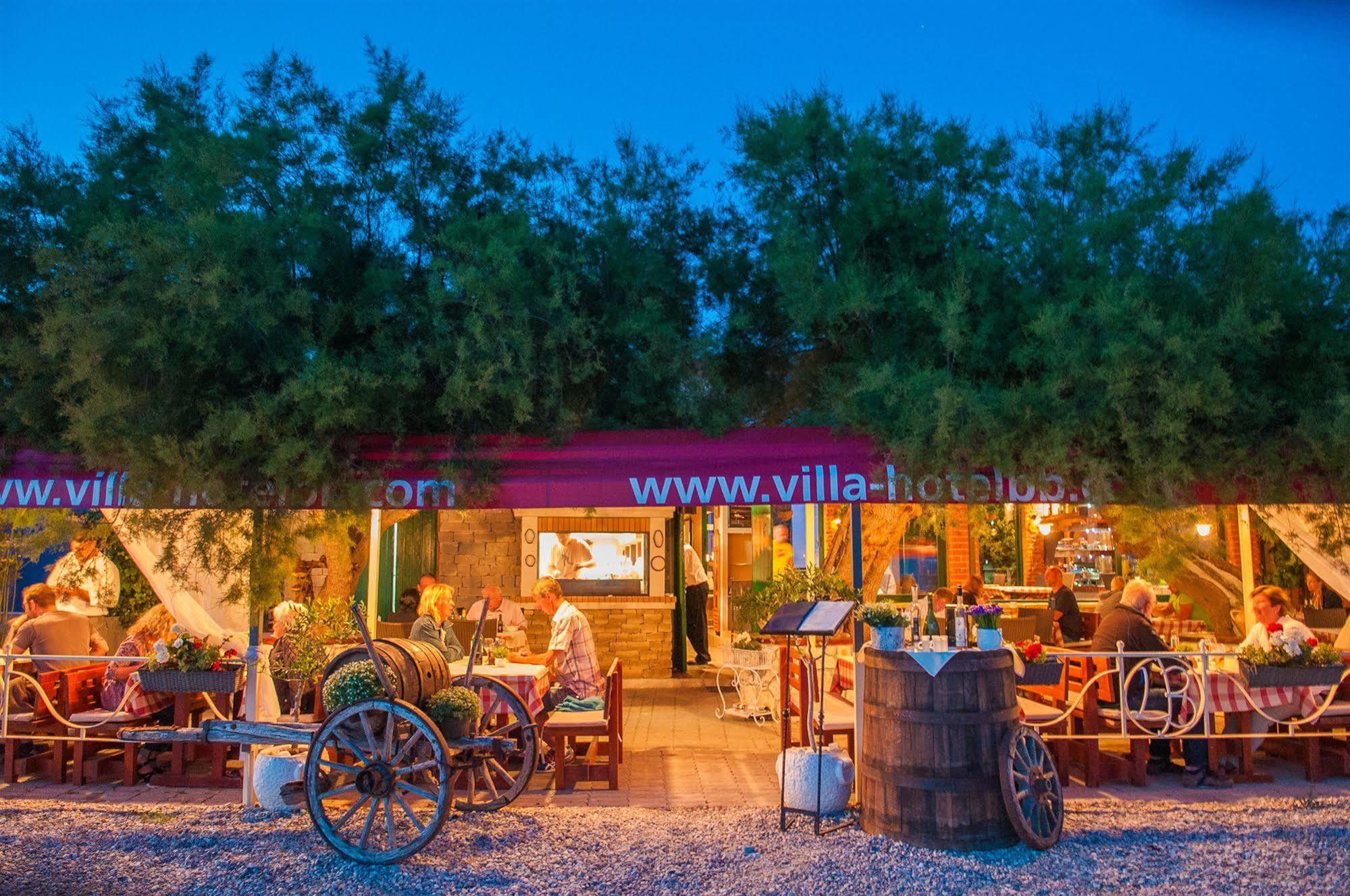 Beach Villa Bb Podstrana Kültér fotó