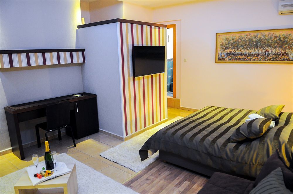 Beach Villa Bb Podstrana Kültér fotó