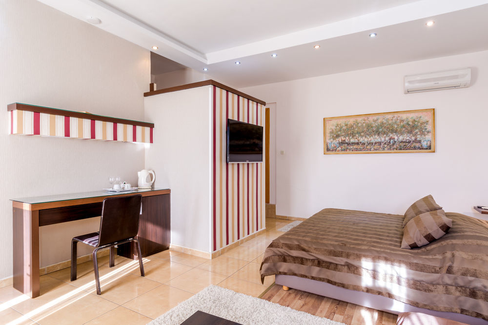 Beach Villa Bb Podstrana Kültér fotó